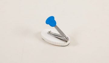 Kleine nagelknipper op blok - nagelknipper